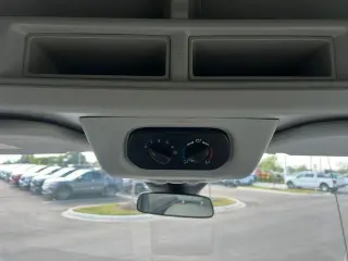 Furgoneta Ford Transit 2018 350 XL 3 puertas LWB Techo Medio para Pasajeros con Puerta Deslizante del Lado del Pasajero
