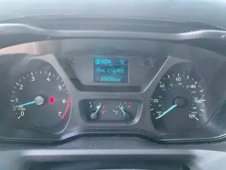 Furgoneta Ford Transit 2018 350 XL 3 puertas LWB Techo Medio para Pasajeros con Puerta Deslizante del Lado del Pasajero