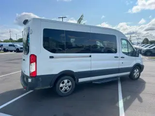 Furgoneta Ford Transit 2018 350 XL 3 puertas LWB Techo Medio para Pasajeros con Puerta Deslizante del Lado del Pasajero