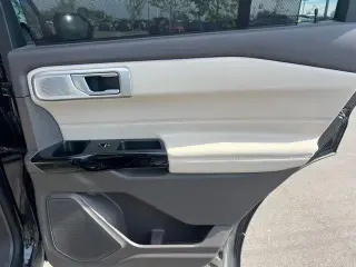 Ford Explorer 2023 AWD Platinum 4 puertas SUV