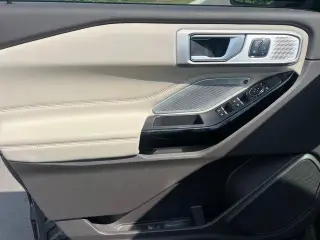 Ford Explorer 2023 AWD Platinum 4 puertas SUV