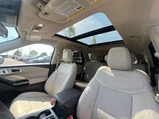 Ford Explorer 2023 AWD Platinum 4 puertas SUV
