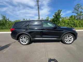 Ford Explorer 2023 AWD Platinum 4 puertas SUV