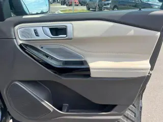 Ford Explorer 2023 AWD Platinum 4 puertas SUV