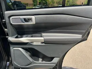 Ford Explorer 2023 AWD XLT 4 puertas SUV