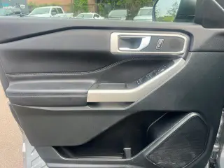 Ford Explorer 2023 AWD XLT 4 puertas SUV