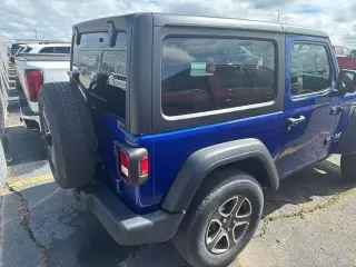 Jeep Wrangler 2020 4x4 Willys Sport 2 puertas SUV