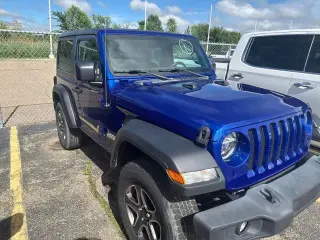 Jeep Wrangler 2020 4x4 Willys Sport 2 puertas SUV