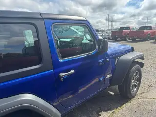 Jeep Wrangler 2020 4x4 Willys Sport 2 puertas SUV