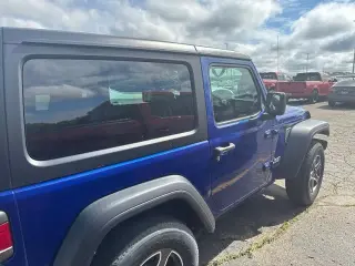 Jeep Wrangler 2020 4x4 Willys Sport 2 puertas SUV