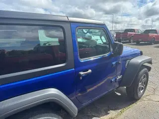 Jeep Wrangler 2020 4x4 Willys Sport 2 puertas SUV