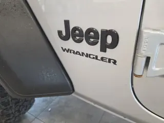 Jeep Wrangler 2023 4x4 Sport 2 puertas SUV