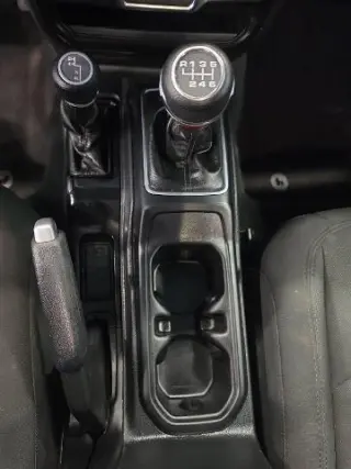 Jeep Wrangler 2023 4x4 Sport 2 puertas SUV