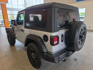 Jeep Wrangler 2023 4x4 Sport 2 puertas SUV