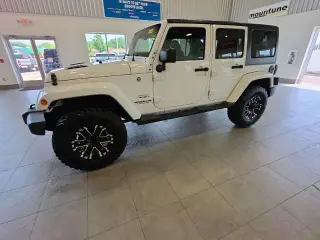 Jeep Wrangler Unlimited 2017 4x4 Sahara 4 puertas SUV
