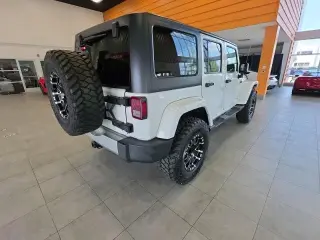 Jeep Wrangler Unlimited 2017 4x4 Sahara 4 puertas SUV