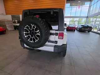 Jeep Wrangler Unlimited 2017 4x4 Sahara 4 puertas SUV