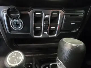 Jeep Wrangler Unlimited 2022 4x4 Sport 4 puertas SUV