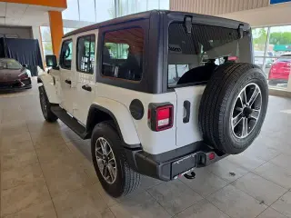 Jeep Wrangler 2023 4x4 Sahara 4 puertas SUV
