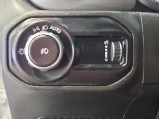 Jeep Wrangler 2023 4x4 Sahara 4 puertas SUV