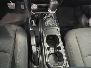 Jeep Wrangler 2023 4x4 Sahara 4 puertas SUV
