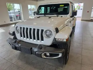 Jeep Wrangler 2023 4x4 Sahara 4 puertas SUV
