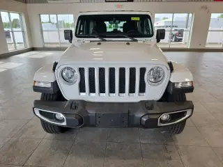 Jeep Wrangler 2023 4x4 Sahara 4 puertas SUV