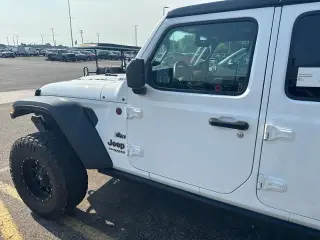 Jeep Wrangler Unlimited 2018 4x4 Rubicon 4 puertas SUV (liberación a mitad de año)