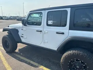 Jeep Wrangler Unlimited 2018 4x4 Rubicon 4 puertas SUV (liberación a mitad de año)