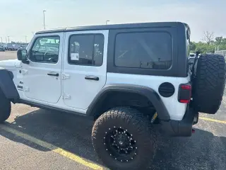 Jeep Wrangler Unlimited 2018 4x4 Rubicon 4 puertas SUV (liberación a mitad de año)