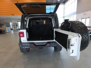 Jeep Wrangler Unlimited 2018 4x4 Rubicon 4 puertas SUV (liberación a mitad de año)