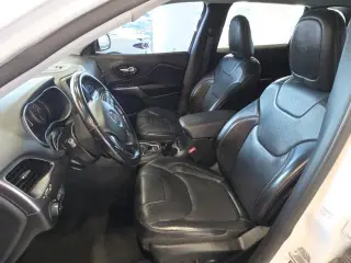 Jeep Cherokee 2021 4x4 Latitude Lux 4 puertas SUV
