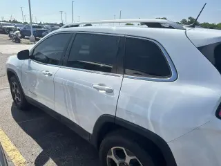 Jeep Cherokee 2021 4x4 Latitude Lux 4 puertas SUV