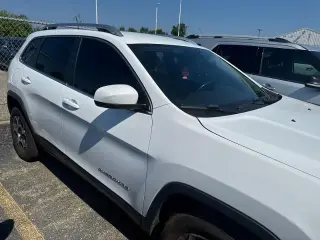 Jeep Cherokee 2021 4x4 Latitude Lux 4 puertas SUV