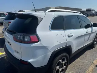 Jeep Cherokee 2021 4x4 Latitude Lux 4 puertas SUV
