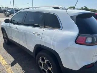 Jeep Cherokee 2021 4x4 Latitude Lux 4 puertas SUV