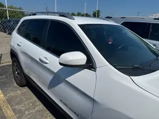 Jeep Cherokee 2021 4x4 Latitude Lux 4 puertas SUV