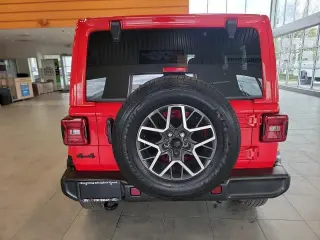 Jeep Wrangler 2024 4x4 Sahara 4 puertas SUV