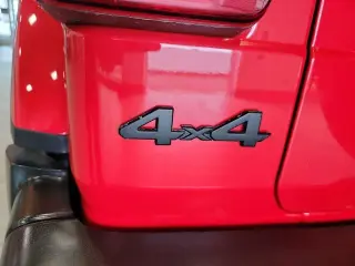 Jeep Wrangler 2024 4x4 Sahara 4 puertas SUV