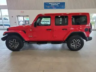 Jeep Wrangler 2024 4x4 Sahara 4 puertas SUV