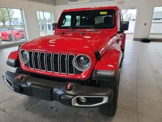Jeep Wrangler 2024 4x4 Sahara 4 puertas SUV