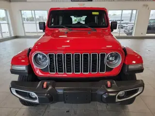Jeep Wrangler 2024 4x4 Sahara 4 puertas SUV