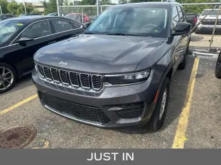 Jeep Grand Cherokee 2023 4x4 Laredo 4 puertas SUV