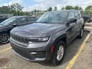 Jeep Grand Cherokee 2023 4x4 Laredo 4 puertas SUV