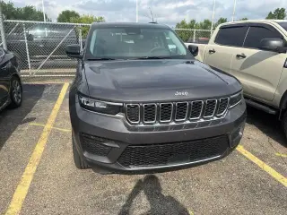 Jeep Grand Cherokee 2023 4x4 Laredo 4 puertas SUV