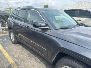 Jeep Grand Cherokee 2023 4x4 Laredo 4 puertas SUV