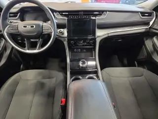 Jeep Grand Cherokee 2023 4x4 Laredo 4 puertas SUV
