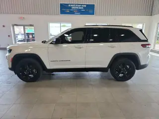 Jeep Grand Cherokee 2023 4x4 Laredo X 4 puertas SUV