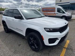 Jeep Grand Cherokee 2023 4x4 Laredo X 4 puertas SUV