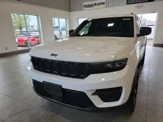 Jeep Grand Cherokee 2023 4x4 Laredo X 4 puertas SUV